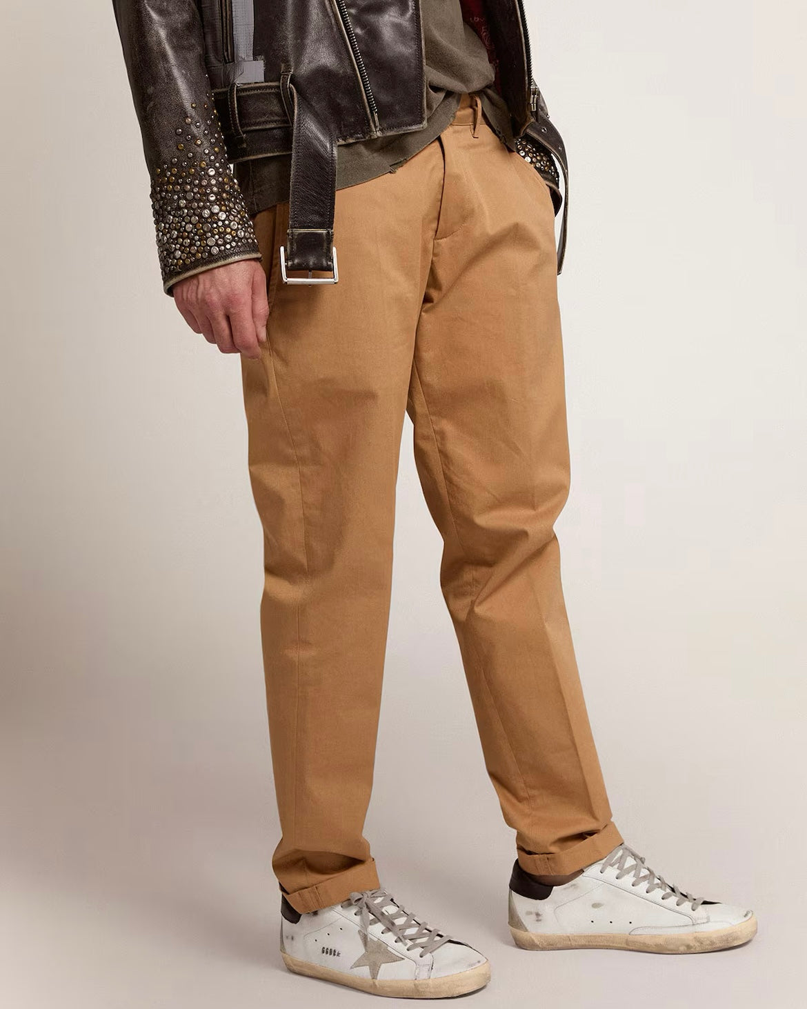 Men's Super-Star with black heel tab and metal stud lettering