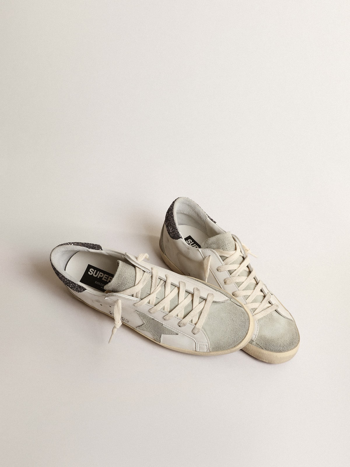 Women’s Super-Star with gray star and dark gray glitter heel tab