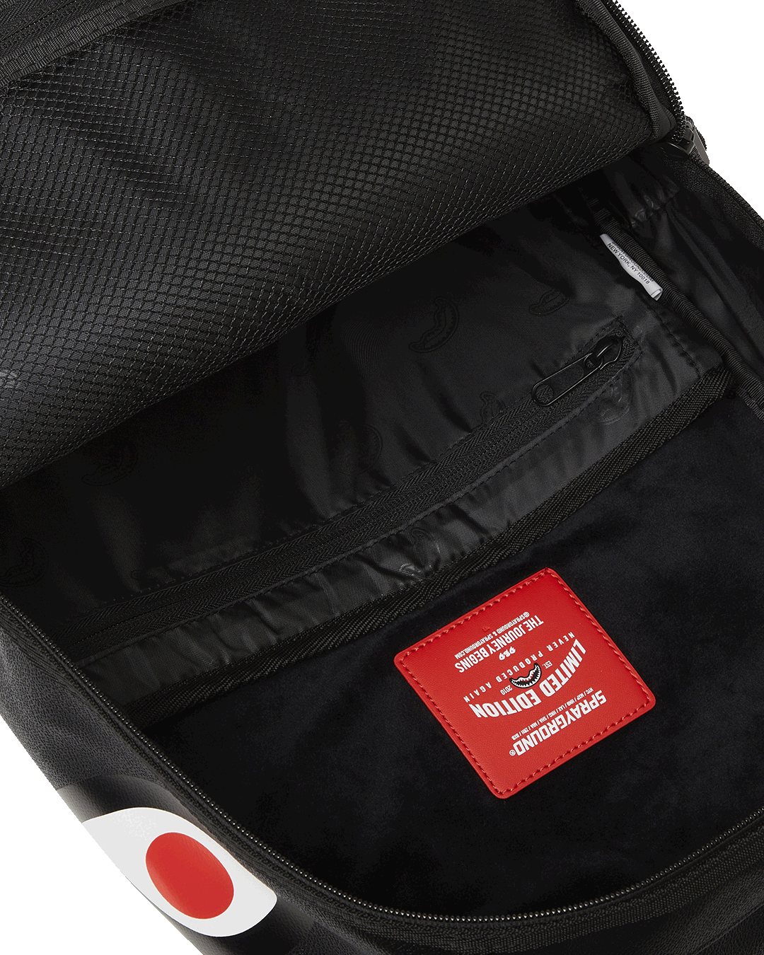 Blackout Shark Dlxsv Backpack